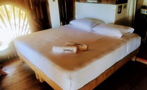 Elite Room, 1 Bedroom, Beach View | Premium bedding, down duvets, free WiFi, bed sheets - SHAMBHALA VISION (San Pedro Pochutla)