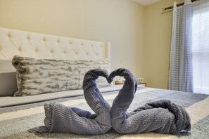 3 bedrooms, iron/ironing board, travel crib, WiFi