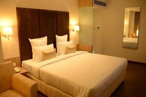 Premium bedding, free WiFi - Blu Ivy Serene Serviced Apartments (Chennai)