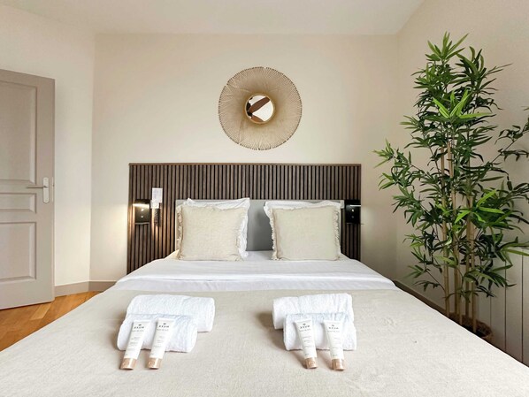 1 slaapkamer, een strijkplank/strijkijzer, reisbedje, wifi