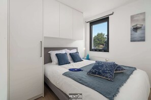 3 slaapkamers, een bureau, wifi, beddengoed