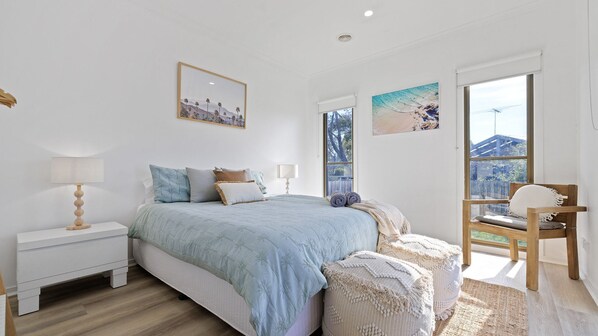 3 chambres, fer et planche à repasser, lit parapluie, accès Internet