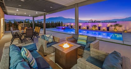 4BR Oasis W/Heated Pool, Spa, Game room, BBQ & Mountain View