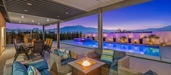 Free day in August! Desert Paradise! Pool, Spa, Games