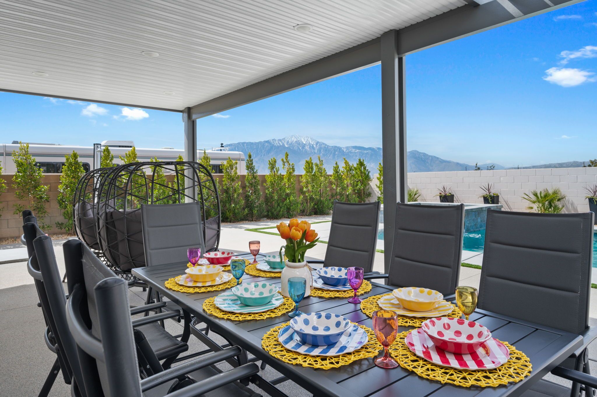 Outdoor dining