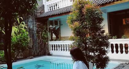 Bladok Inn & Restaurant