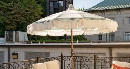 La Place - Exquisite Convenience