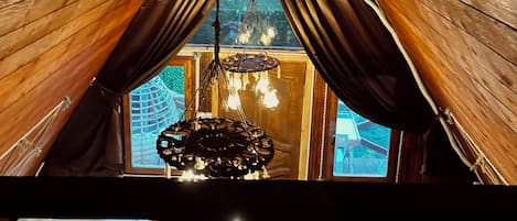 1 habitación, escritorio y sistema de insonorización