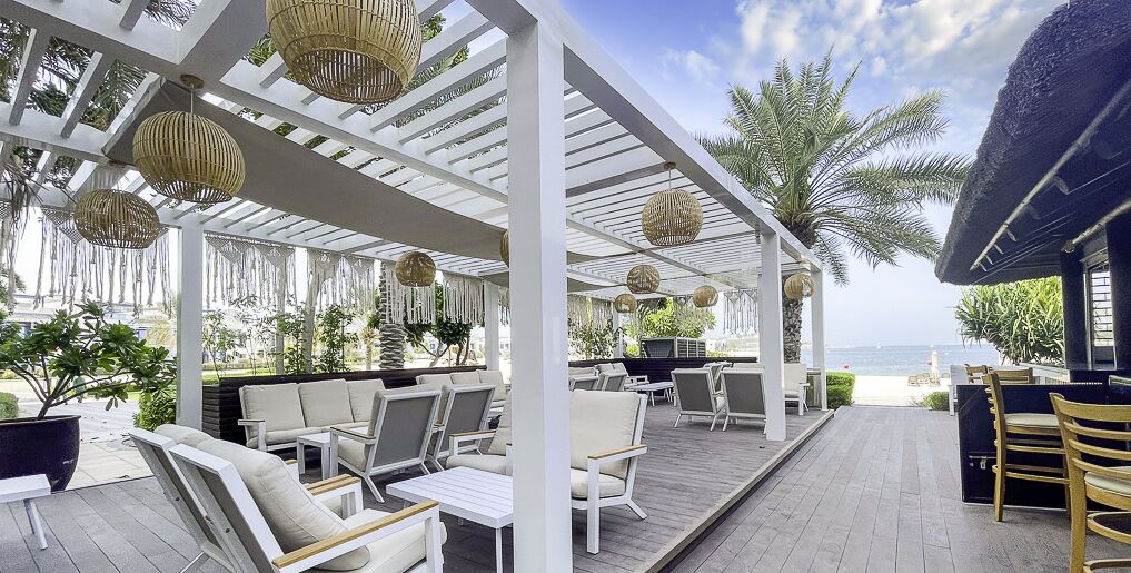 室外游泳池，恒温泳池