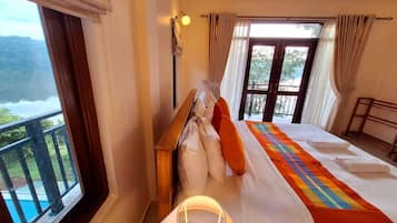 Villa, 5 habitaciones, fumadores, piscina privada | Balcón