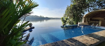 MYH - Lake Front Pvt Villa