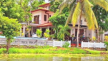 Villa, 5 Bedrooms, Smoking, Private Pool | Exterior