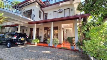 Villa, 5 habitaciones, fumadores, piscina privada | Entrada al alojamiento
