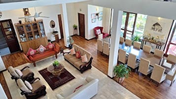 Villa, 5 Bedrooms, Smoking, Private Pool | Interior