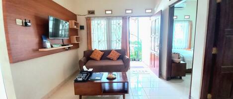 Comfort House | Living area | 29-inch LED TV with digital channels