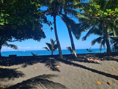 "Papara - Taharuʻu Beach 2BR House - Surf & Family - garden & secure garage