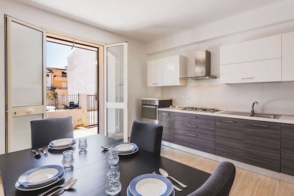 Superior Apartment | In-room dining