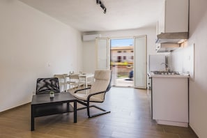 Basic Apartment | Private kitchen | Full-size fridge, electric kettle