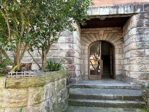 Exterior detail - Spacious Kirribilli Penthouse - Spectacular Harbour Bridge and Opera House Views (Kirribilli)