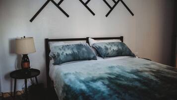 2 bedrooms, desk, iron/ironing board, free WiFi