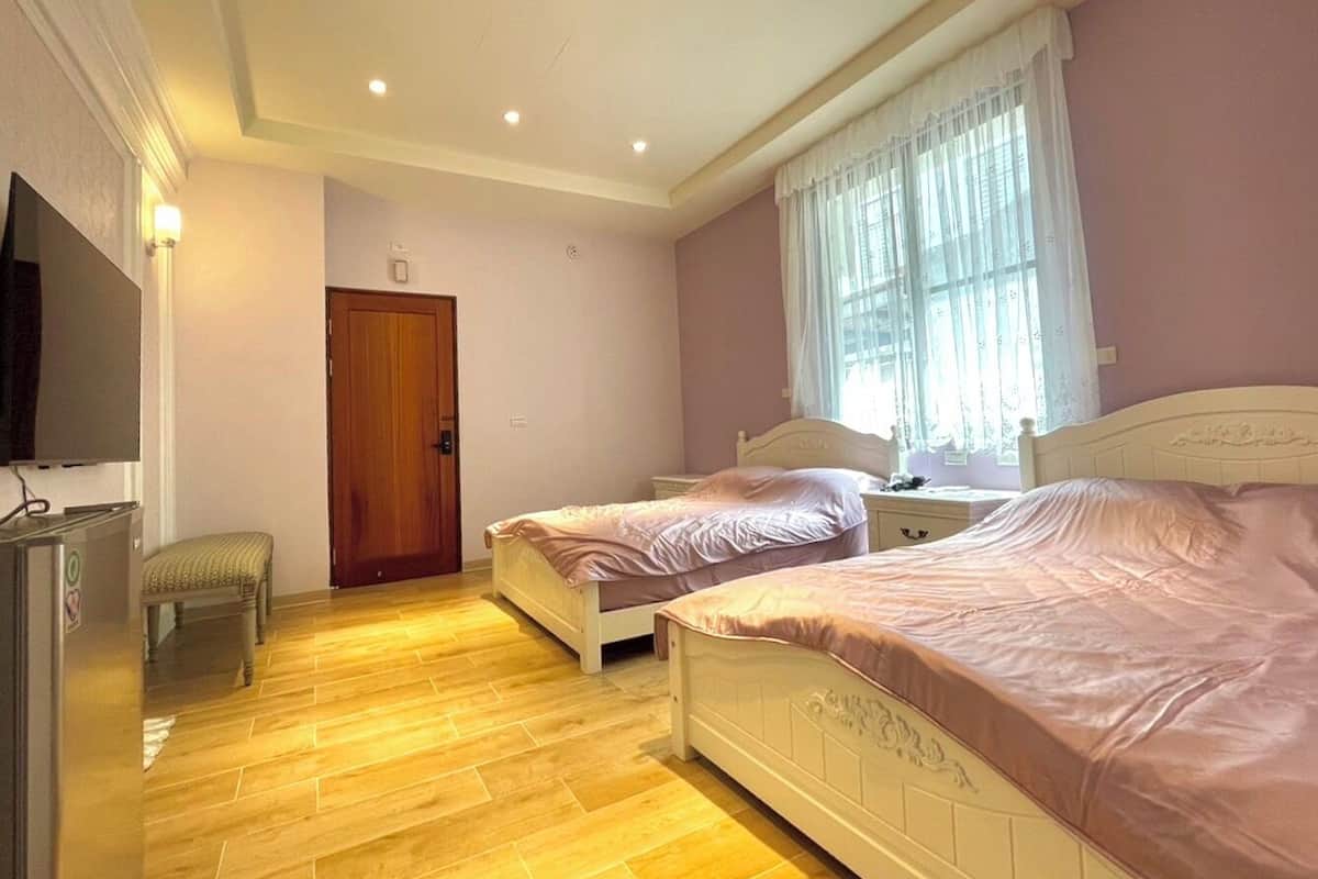 Classic-Vierbettzimmer | Kostenloses WLAN, Bettwäsche