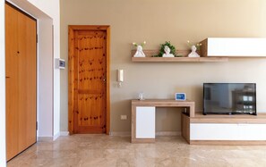 Interior - THE HOUSES OF FLAVIA - The Treasure of Etna (Roccalumera)