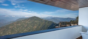 Summit Sherpa Mountain Inn