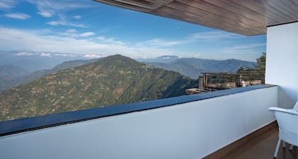 Summit Sherpa Mountain Inn