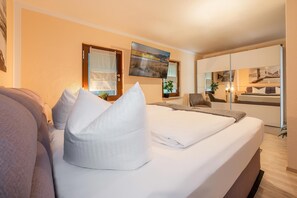 1 Schlafzimmer, Reisekinderbett, kostenloses WLAN, Bettwäsche