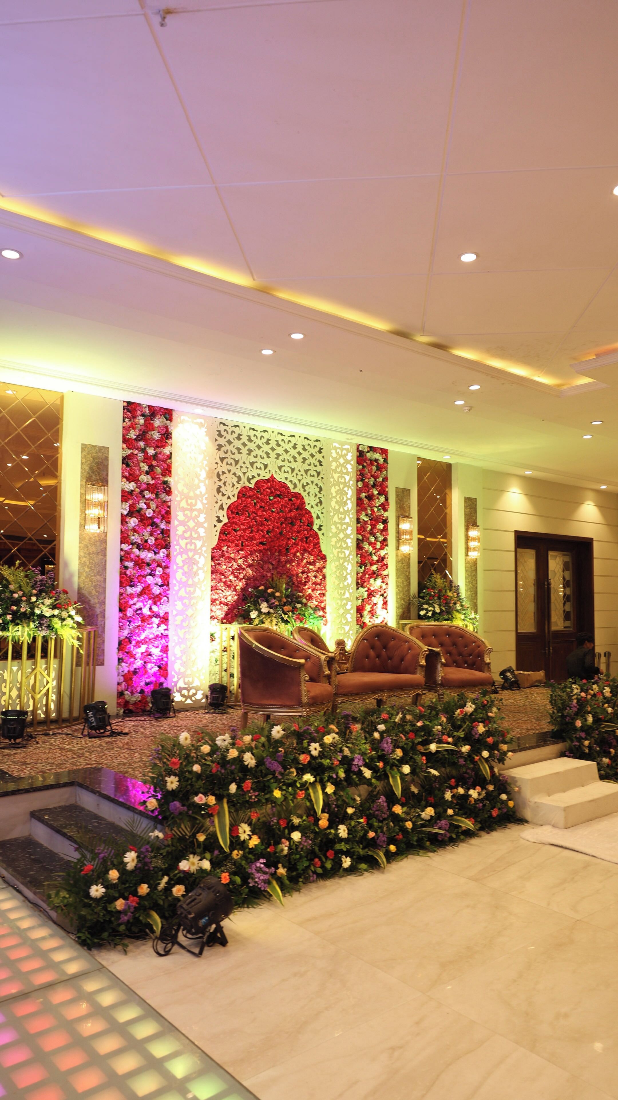 الإطلالة من المنشأة