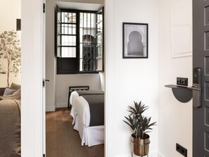 3 chambres, fer et planche à repasser, accès Internet, draps fournis