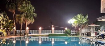 J&C HOTEL