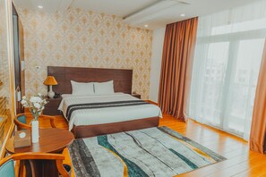 Standaard tweepersoonskamer, voor 1 persoon | Luxe beddengoed, een kluis op de kamer, een bureau