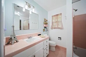 Bañera y toallas