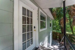 Exterior detail - *Secret San Marco Escape B* AC, Wifi, Kitchen (Jacksonville)