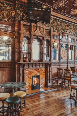 Fireplace. The Black Lion Pub & Boutique Guesthouse