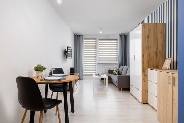 Studio, Balcony | Living room - Studio Ziolowa Ochojec by Renters (Katowice)