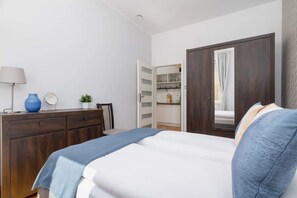 1 bedroom, iron/ironing board, WiFi, bed sheets