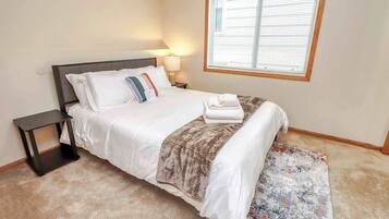 4 Schlafzimmer, Bügeleisen/Bügelbrett, WLAN, Bettwäsche