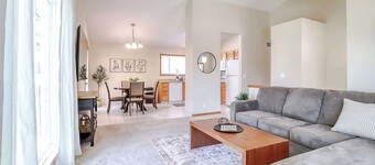 Spacious Bedrooms 4bd 2b 9 guests BBQ Grill