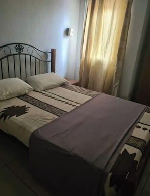 2 bedrooms, WiFi, bed sheets