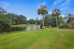 Property grounds - Pet Friendly -Patio overlooking Lagoon -Near Beach (Hilton Head Island)