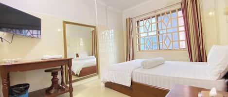 Standard Double Room | 1 bedroom, desk, soundproofing, free WiFi