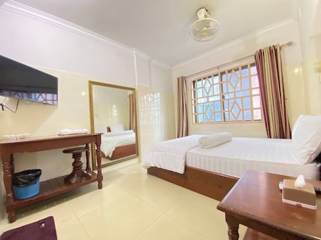 Standard Double Room | 1 bedroom, desk, soundproofing, free WiFi