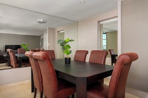 Exclusive Apartment | In-room dining