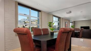 Exclusive Apartment | In-room dining