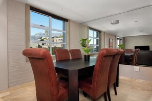 Exclusive Apartment | In-room dining - Harbour Terrace 29 (Cape Town)