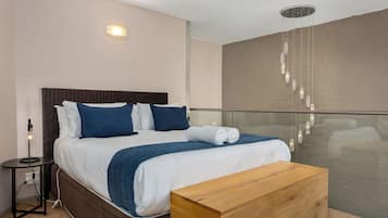 Exclusive Apartment | 2 bedrooms, in-room safe, laptop workspace, iron/ironing board