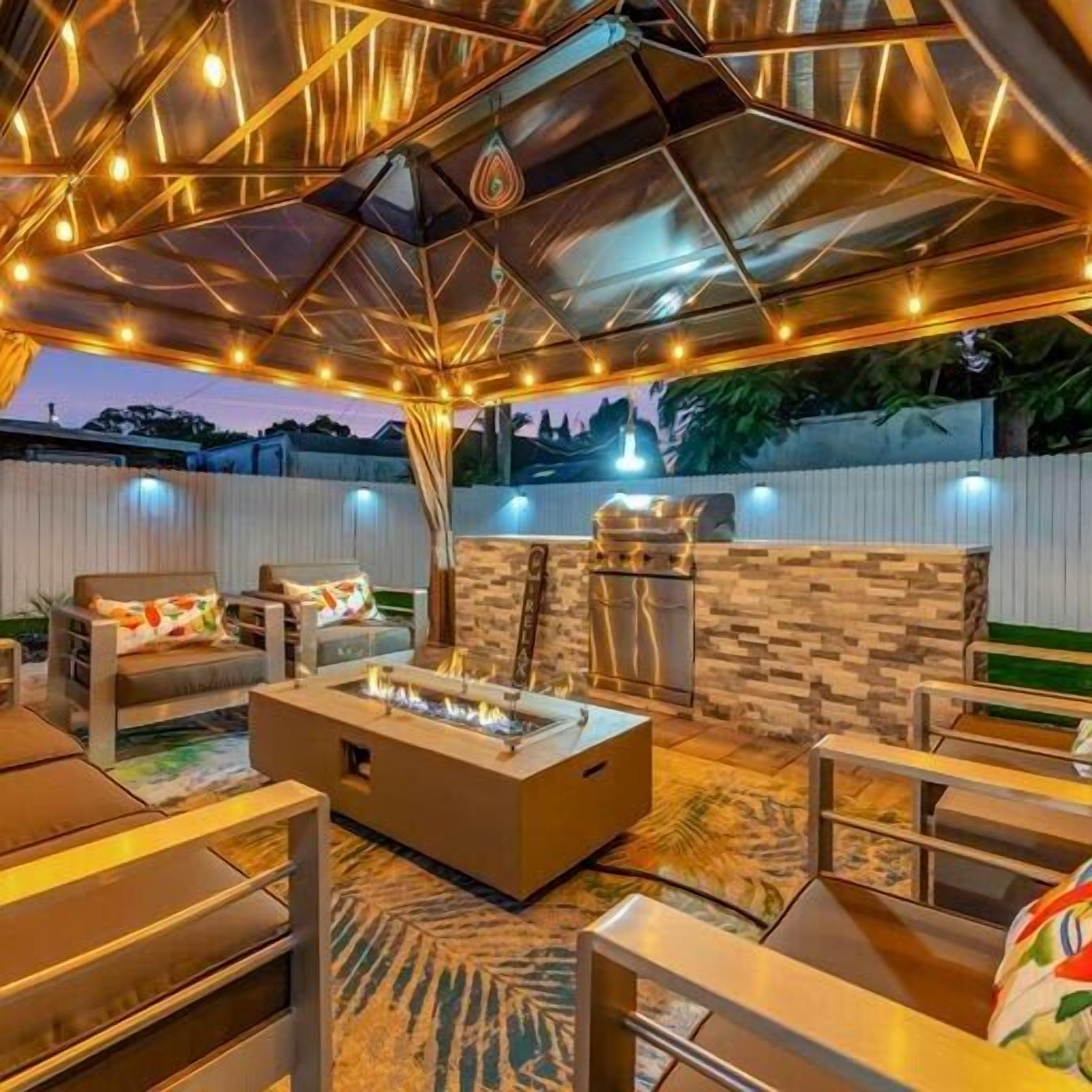 Family Fun & Backyard Oasis! Hot Tub, Games & BBQ!