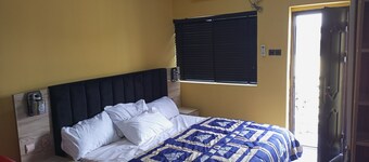Studio apartment for shortlet in a quiet fully Serviced Estate 24hr power supply